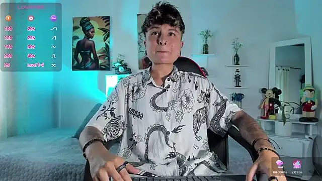 ZuryRamirez  online show from 11/25/25, 08:09