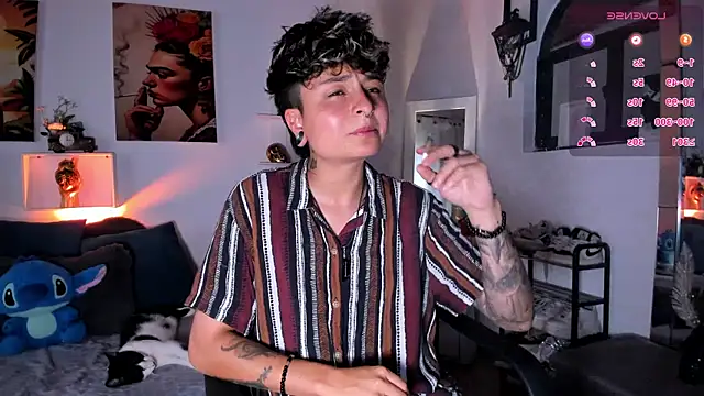 ZuryRamirez  online show from 12/04/25, 09:12