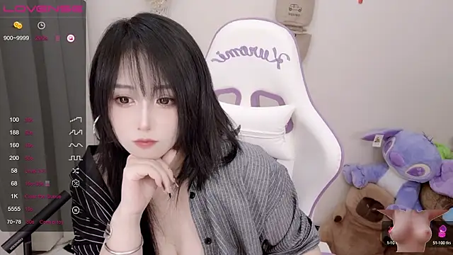 Vaness-a online show from 02/17/25, 01:36