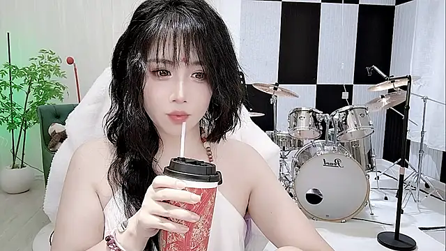 Vaness-a online show from 10/06/25, 05:54