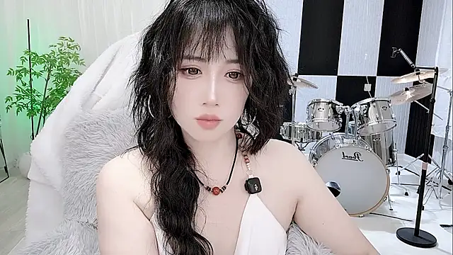 Vaness-a online show from 10/13/25, 03:23