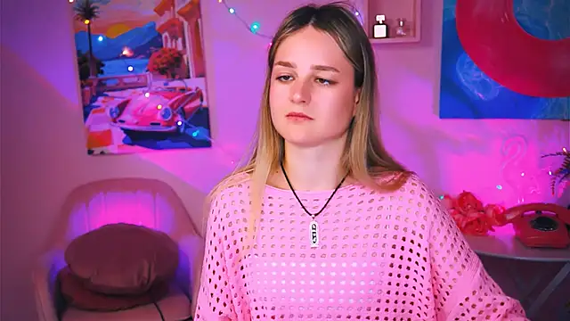 DeboraLarson online show from 12/13/24, 06:53