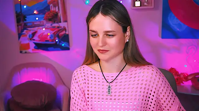 DeboraLarson online show from 12/13/24, 04:05