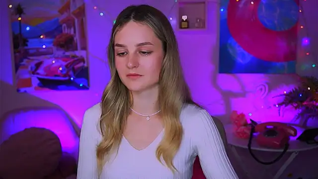 Snapshot of DeboraLarson chatting on 12/25/24, 07:14 DeboraLarson online show from 12/25/24, 07:14