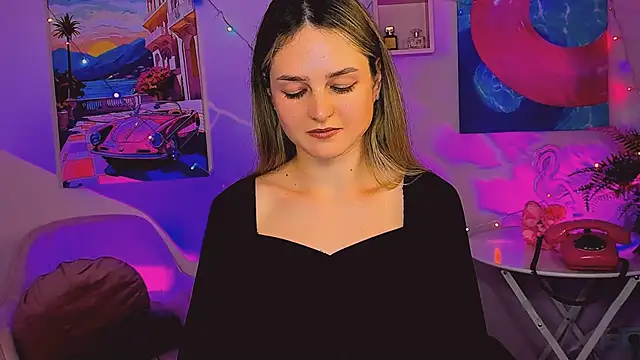 Snapshot of DeboraLarson chatting on 12/28/24, 12:45 DeboraLarson online show from 12/28/24, 12:45