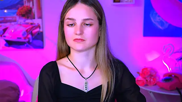 Snapshot of DeboraLarson chatting on 01/21/25, 10:19 DeboraLarson online show from 01/21/25, 10:19