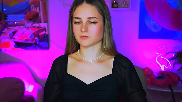 Snapshot of DeboraLarson chatting on 01/22/25, 05:26 DeboraLarson online show from 01/22/25, 05:26