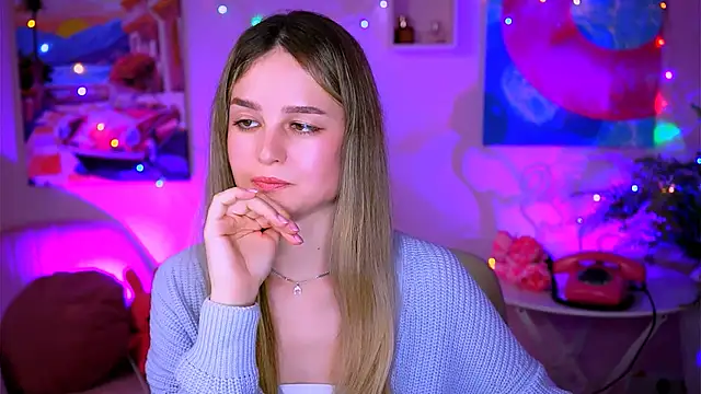 DeboraLarson online show from 02/07/25, 09:47