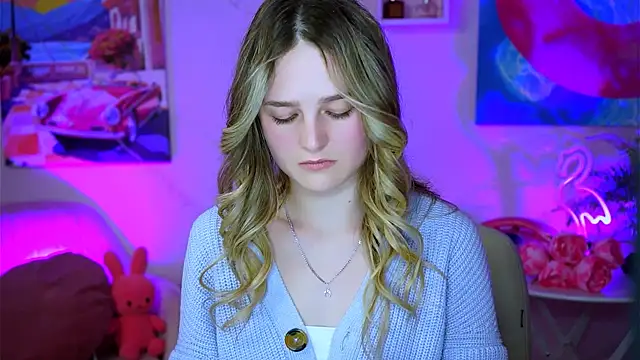 Snapshot of DeboraLarson chatting on 02/09/25, 12:41 DeboraLarson online show from 02/09/25, 12:41