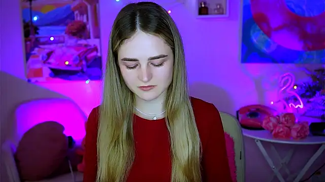 Snapshot of DeboraLarson chatting on 02/14/25, 04:04 DeboraLarson online show from 02/14/25, 04:04