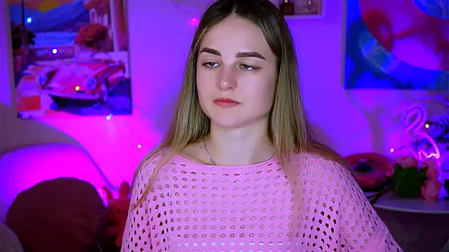 Snapshot of DeboraLarson chatting on 02/15/25, 10:33 DeboraLarson online show from 02/15/25, 10:33