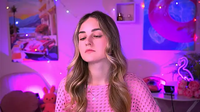 DeboraLarson online show from 02/17/25, 07:31