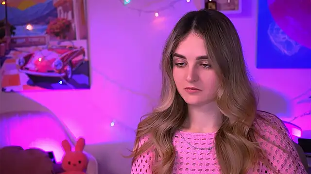 Snapshot of DeboraLarson chatting on 02/18/25, 01:43 DeboraLarson online show from 02/18/25, 01:43