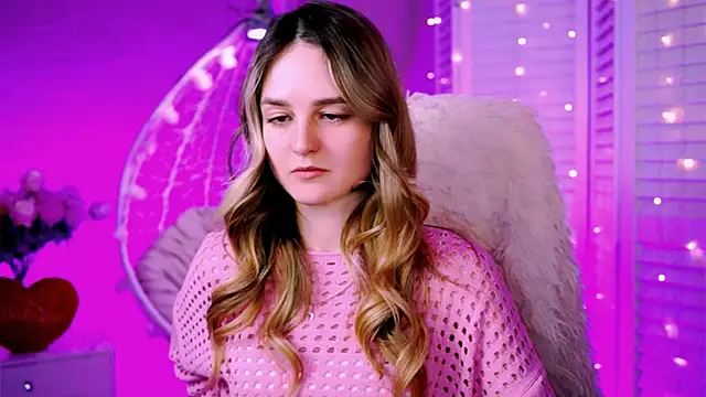 DeboraLarson online show from 02/25/25, 09:46