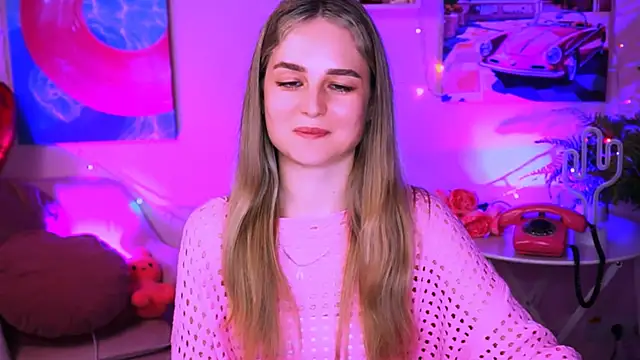 Snapshot of DeboraLarson chatting on 03/07/25, 01:07 DeboraLarson online show from 03/07/25, 01:07