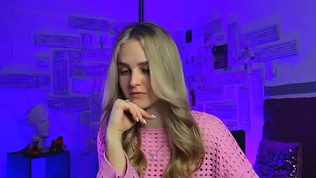 Snapshot of DeboraLarson chatting on 03/14/25, 01:27 DeboraLarson online show from 03/14/25, 01:27