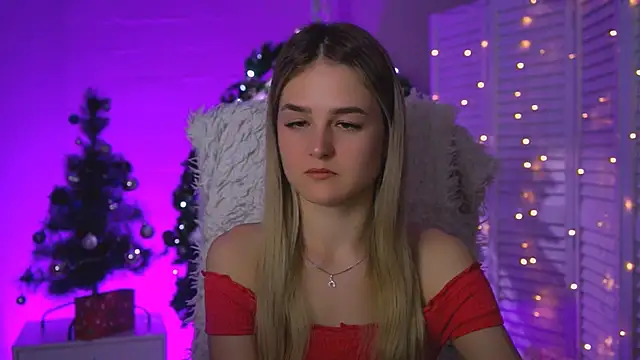 Snapshot of DeboraLarson chatting on 12/21/25, 03:13 DeboraLarson online show from 12/21/25, 03:13