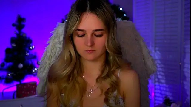 Snapshot of DeboraLarson chatting on 01/16/26, 03:43 DeboraLarson online show from 01/16/26, 03:43