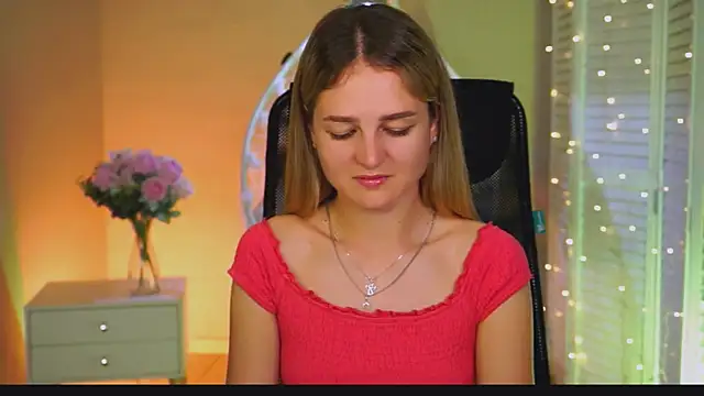 Snapshot of DeboraLarson chatting on 07/03/26, 02:51 DeboraLarson online show from 07/03/26, 02:51