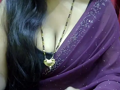 HOT-SEEMAA online show from 11/23/25, 07:13