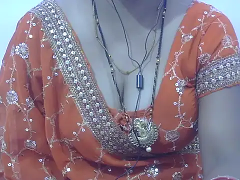 HOT-SEEMAA online show from 05/01/26, 06:56