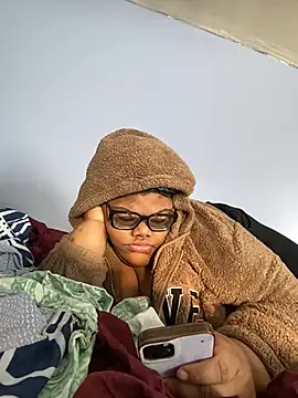 Snapshot of dondivax3 chatting on 02/24/25, 08:47 dondivax3 online show from 02/24/25, 08:47