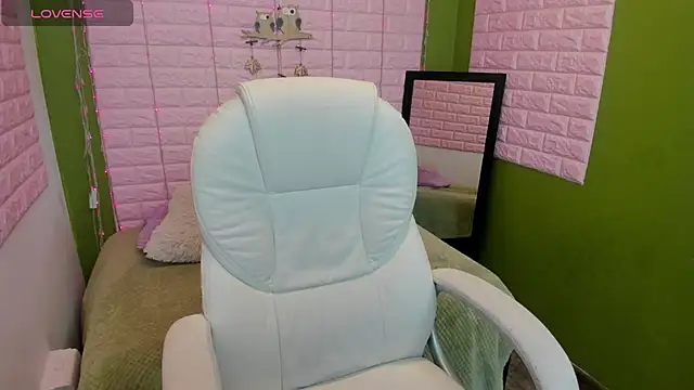 Bonnieshyy online show from 01/11/25, 04:57