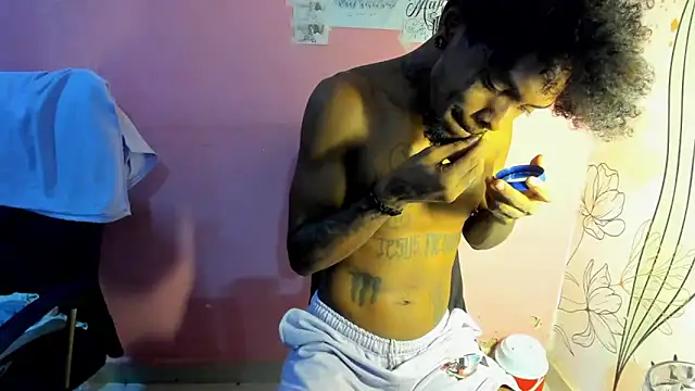 bigblackhotx1 online show from 05/01/26, 12:04