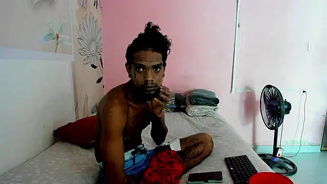 bigblackhotx1 online show from 06/01/26, 03:25