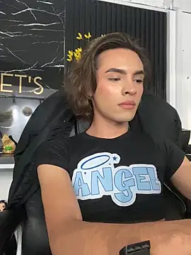 Snapshot of miss_Ari chatting on 03/14/25, 12:10 miss Ari online show from 03/14/25, 12:10