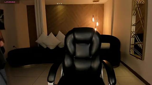 Snapshot of GabriellaLee chatting on 02/06/25, 11:15 GabriellaLee online show from 02/06/25, 11:15