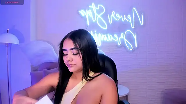 Snapshot of GabriellaLee chatting on 02/19/25, 03:06 GabriellaLee online show from 02/19/25, 03:06