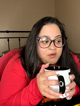 Snapshot of tillymarie34 chatting on 10/29/25, 05:14 tillymarie34 online show from 10/29/25, 05:14