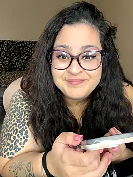 Snapshot of tillymarie34 chatting on 12/05/25, 05:20 tillymarie34 online show from 12/05/25, 05:20