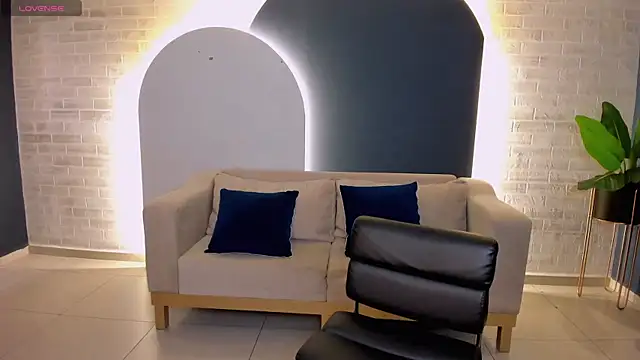 StacyWoods online show from 03/17/25, 10:49