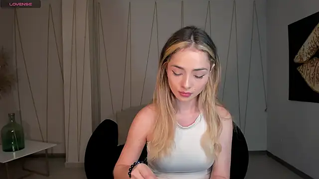 StacyWoods online show from 05/11/26, 11:49