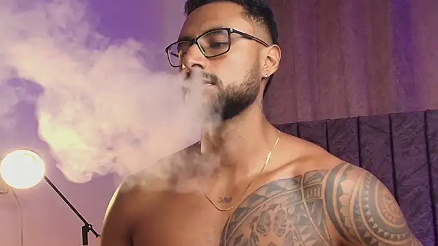 Snapshot of LiamGarcia1 chatting on 02/07/25, 04:46 LiamGarcia1 online show from 02/07/25, 04:46