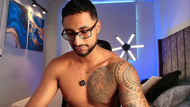 Snapshot of LiamGarcia1 chatting on 05/16/26, 03:22 LiamGarcia1 online show from 05/16/26, 03:22