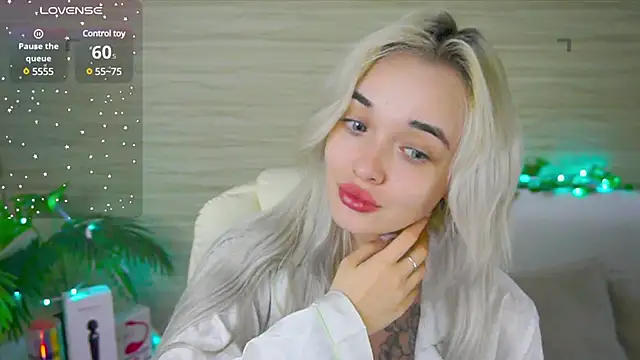 Ashley S online show from 03/11/25, 02:43