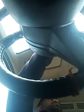 Snapshot of pintuS40 chatting on 01/20/25, 12:07 pintuS40 online show from 01/20/25, 12:07