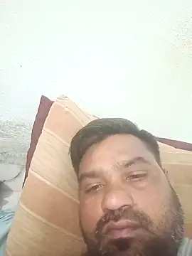 Snapshot of pintuS40 chatting on 01/21/25, 02:59 pintuS40 online show from 01/21/25, 02:59