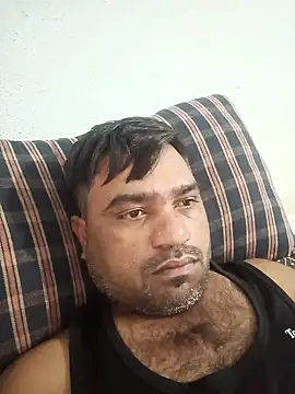 Snapshot of pintuS40 chatting on 10/20/25, 01:28 pintuS40 online show from 10/20/25, 01:28