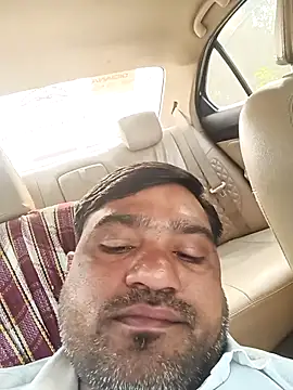 Snapshot of pintuS40 chatting on 11/26/25, 03:51 pintuS40 online show from 11/26/25, 03:51