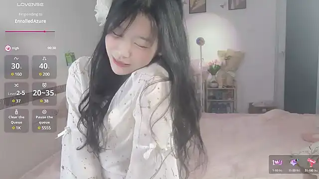 Luminous163 online show from 01/19/25, 03:42