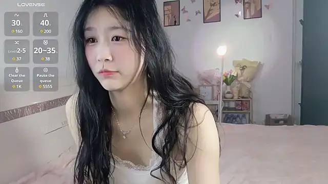 Luminous163 online show from 01/22/25, 01:11