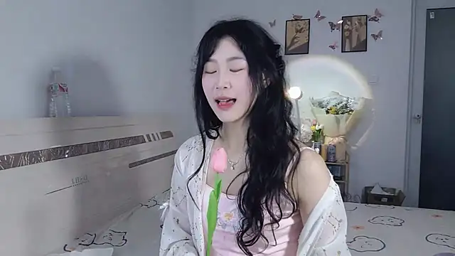 Luminous163 online show from 03/23/25, 08:59