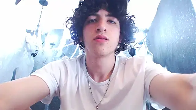 Kerverr  online show from 10/31/25, 03:02