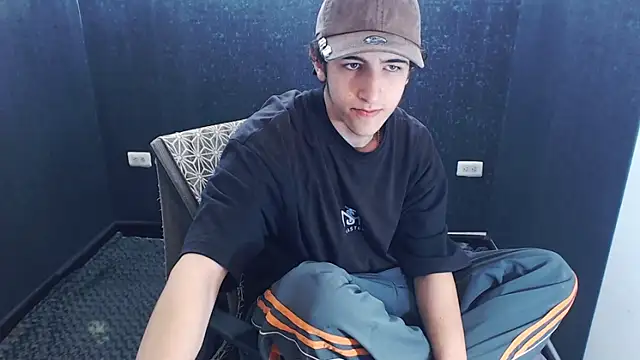 Kerverr  online show from 11/10/25, 02:16