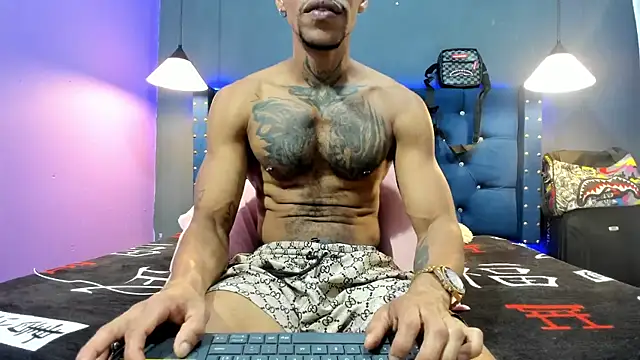 Snapshot of Salomon_koude chatting on 12/19/25, 07:21 Salomon koude online show from 12/19/25, 07:21