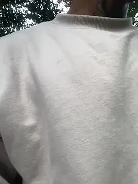 Snapshot of Salomon_koude chatting on 12/22/25, 05:10 Salomon koude online show from 12/22/25, 05:10